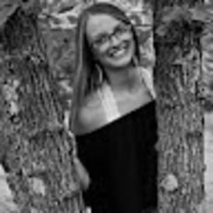 Meet your Posher, Makayla